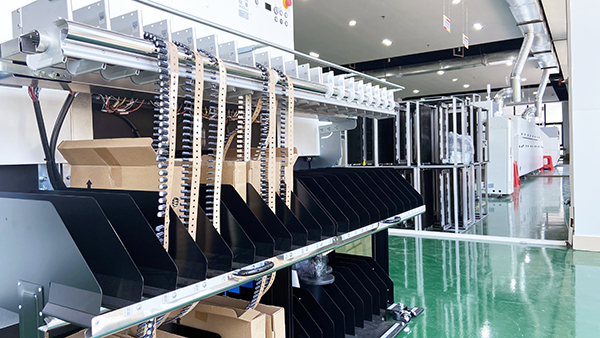 欣桐智能生產車間